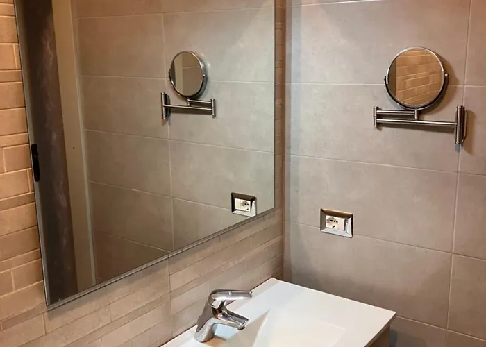 Stasera A Casa Di Luca شقة نوفارا